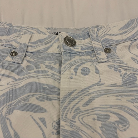 ZARA - Blue and White Print - Jean Shorts - High-Waisted - Women’s 6 - Picture 4 of 10